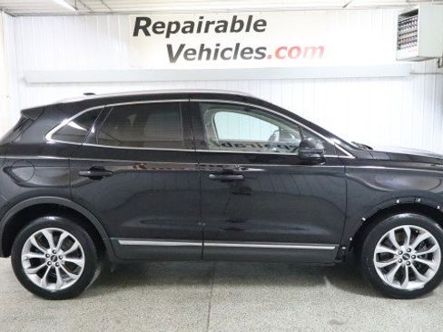 Used 2019 Lincoln MKC Select w/ Select Plus Package AWD/4WD image 4