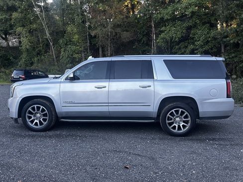 Used 2020 GMC Yukon XL Denali image 5