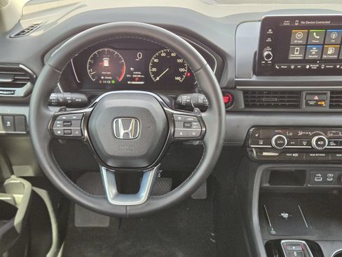 Used 2025 Honda Pilot EX-L image 29