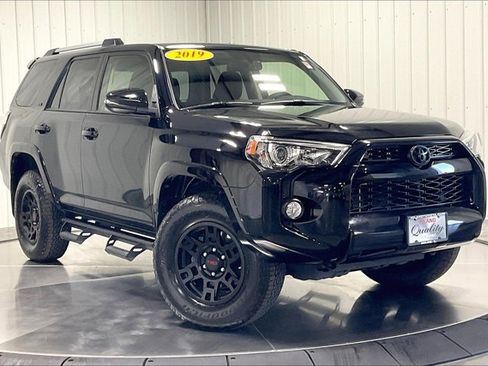Used 2019 Toyota 4Runner SR5 Premium image 3