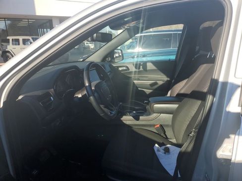 Used 2023 Dodge Durango GT image 5