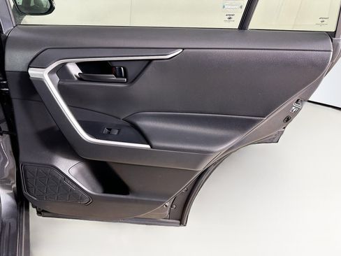 Used 2020 Toyota RAV4 LE image 28