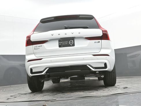 New 2026 Volvo XC60 B5 Core AWD/4WD image 34