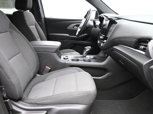 Certified 2023 Chevrolet Traverse LT image 7