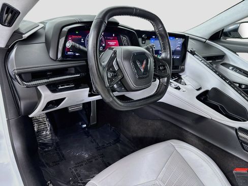Used 2022 Chevrolet Corvette Stingray Premium Cpe w/ Z51 Performance Package RWD image 11