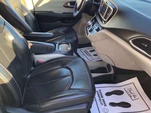 Used 2021 Chrysler Voyager Lxi image 29