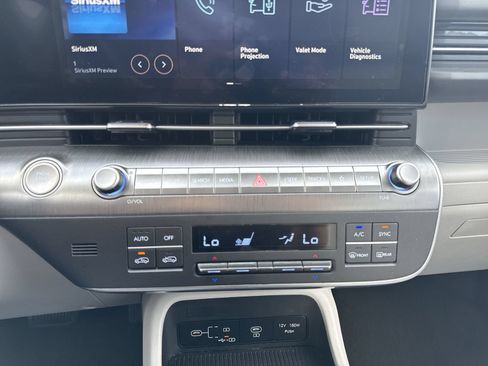 Certified 2024 Hyundai Kona SEL AWD/4WD image 20