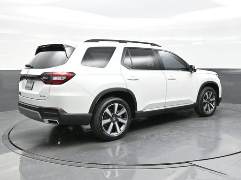 Used 2023 Honda Pilot Elite image 7