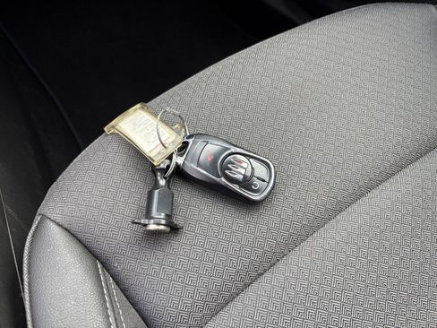 Used 2025 Buick Encore GX Preferred FWD image 21