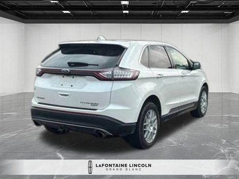 Used 2016 Ford Edge Titanium w/ Equipment Group 301A FWD image 5