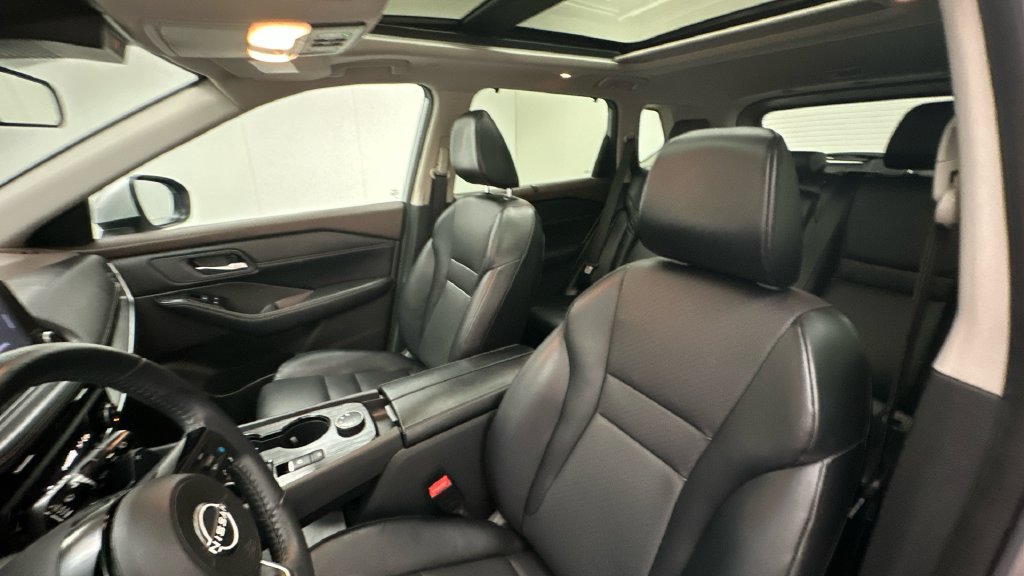 Certified 2023 Nissan Rogue SV w/ SV Premium B Package AWD/4WD image 9