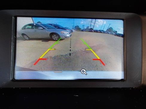 Used 2017 Ford Focus SE FWD image 5