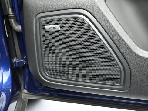 Certified 2025 Porsche Macan image 30