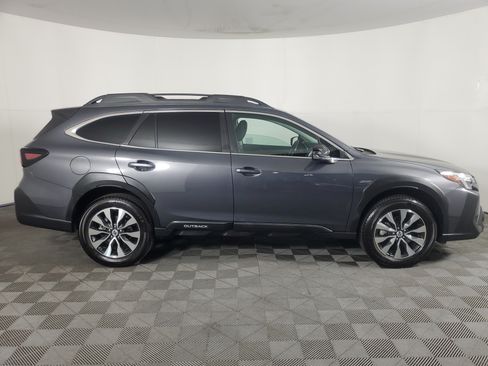 Used 2024 Subaru Outback Limited AWD/4WD image 3