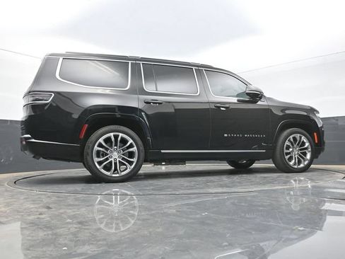 Used 2023 Jeep Grand Wagoneer Series II AWD/4WD image 40