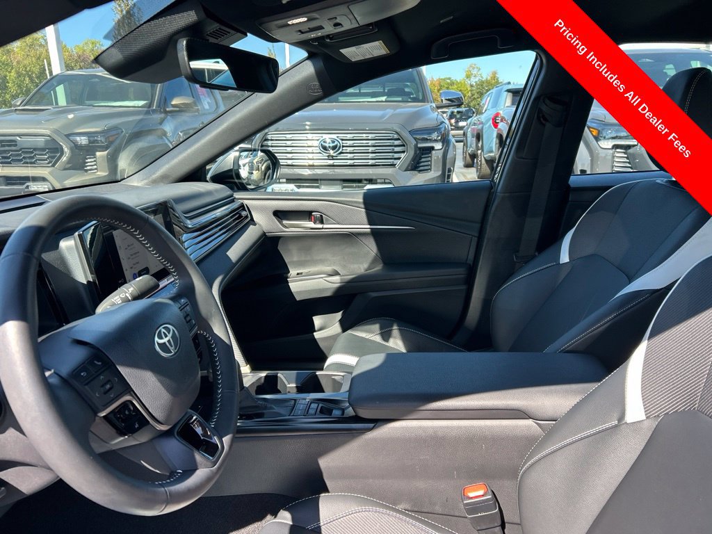Used 2026 Toyota Camry SE FWD image 2