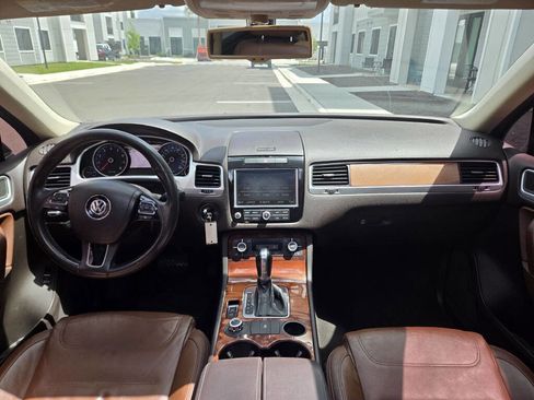 Used 2011 Volkswagen Touareg V6 AWD/4WD image 18