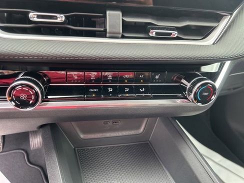 New 2026 Chevrolet Equinox LT w/ Midnight Edition image 24