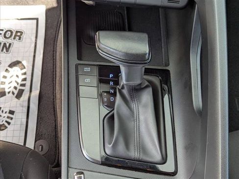Used 2025 Hyundai Elantra Sport FWD image 11