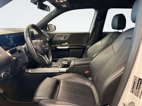 Certified 2022 Mercedes-Benz GLB 250 4MATIC image 18