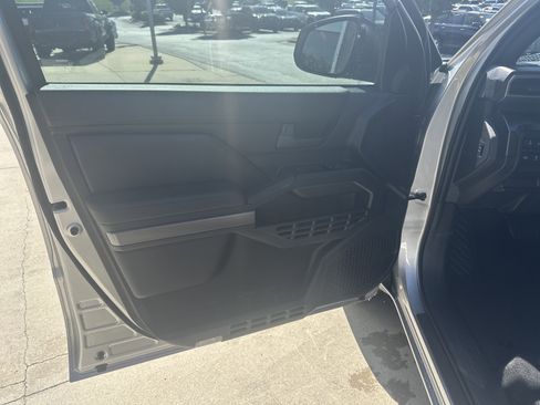 New 2026 Toyota 4Runner SR5 AWD/4WD image 18