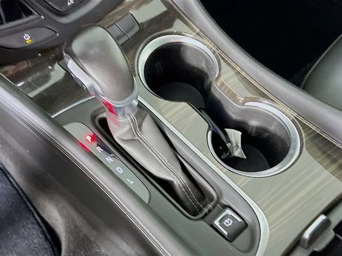 Certified 2020 Buick Envision Essence AWD/4WD image 14