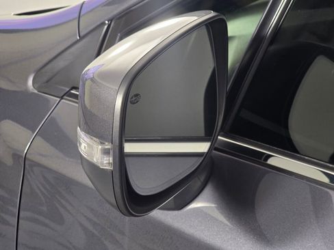 Used 2023 Subaru Crosstrek 2.5i Limited image 12