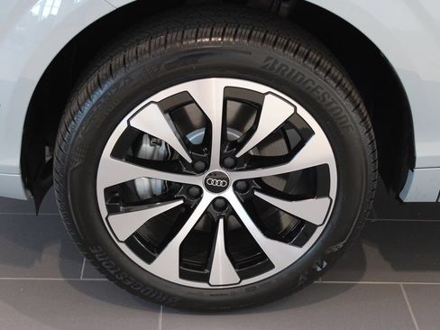 New 2026 Audi Q3 quattro 2.0T AWD/4WD image 27