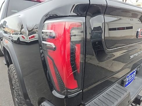 Used 2025 GMC Sierra 2500 AT4X image 38