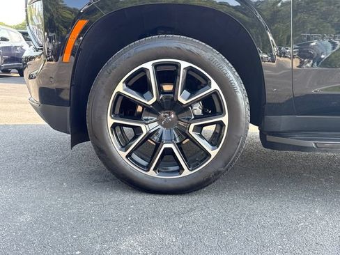 Used 2025 Chevrolet Tahoe RST w/ Comfort Package AWD/4WD image 5