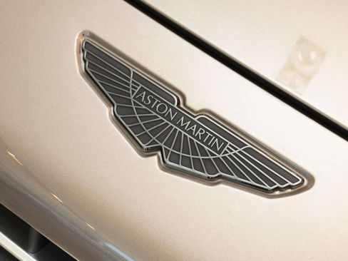 Used 2023 Aston Martin DBX AWD/4WD image 62
