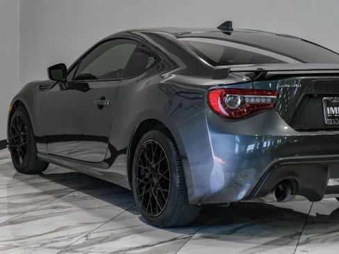 Used 2018 Subaru BRZ Limited w/ Popular Package #3 RWD image 14