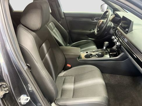 Used 2025 Honda Civic Sport image 25