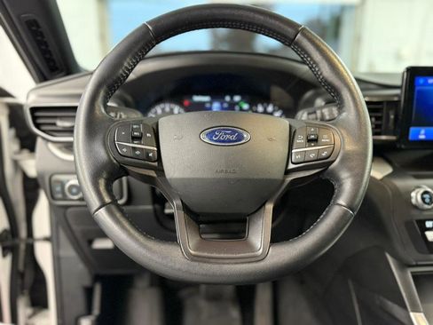 Used 2020 Ford Explorer XLT w/ Equipment Group 202A image 23