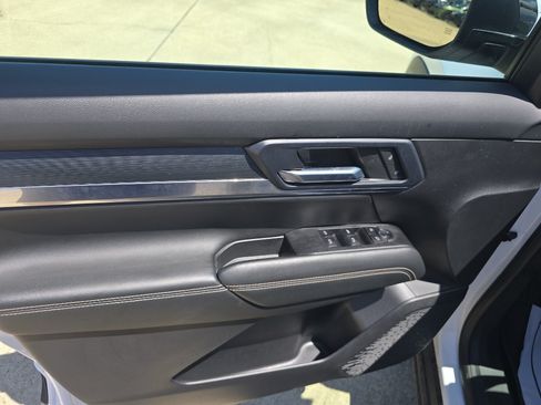 Used 2025 GMC Terrain Elevation FWD image 18