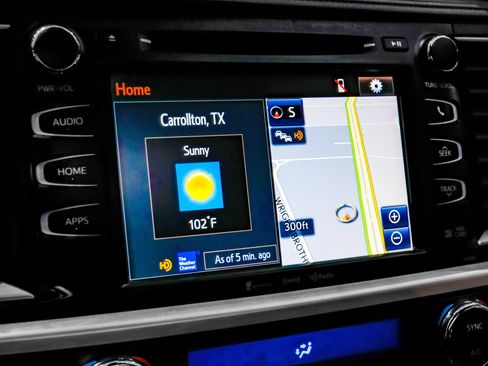 Used 2018 Toyota Highlander XLE FWD image 29