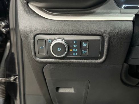 Certified 2022 Ford Explorer XLT w/ Equipment Group 202A image 17