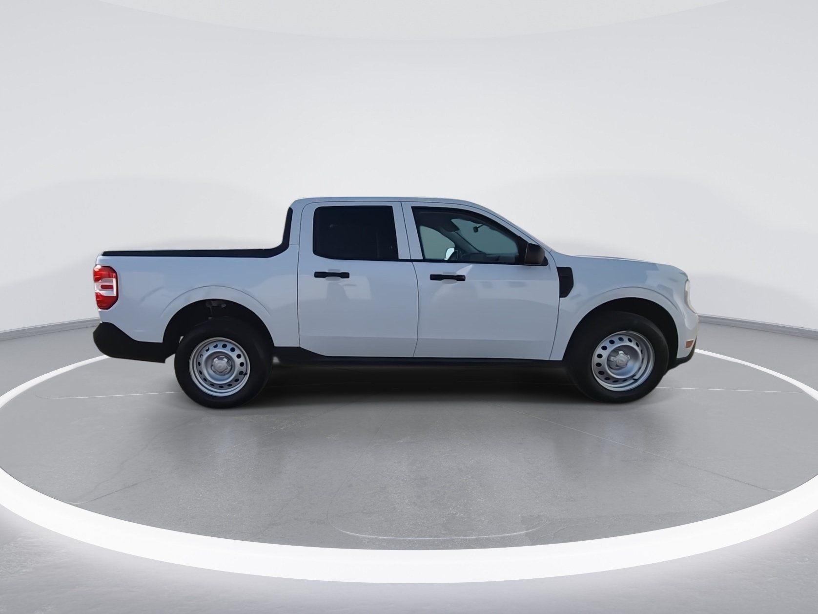 Used 2025 Ford Maverick XL FWD image 9