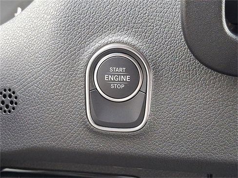 Used 2025 Mercedes-Benz Sprinter 2500 image 19