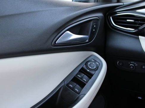 Used 2020 Buick Encore GX Preferred FWD image 11