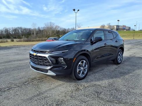 Used 2025 Chevrolet Blazer LT FWD image 38