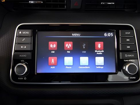 Used 2024 Nissan Kicks S image 22