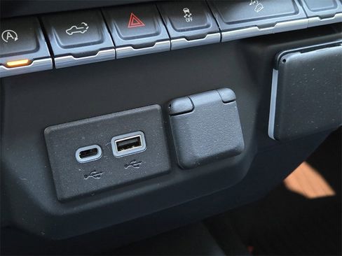 Used 2022 Chevrolet Silverado 1500 Custom Trail Boss w/ LPO, Dark Essentials Package image 22