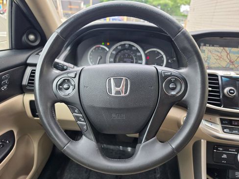 Used 2015 Honda Accord EX-L image 18