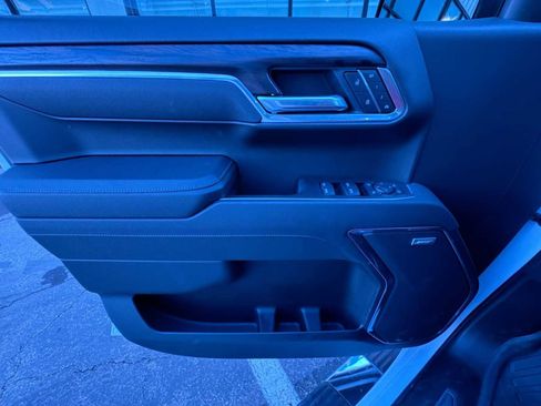 Used 2025 GMC Sierra 1500 SLT w/ SLT Premium Package image 29