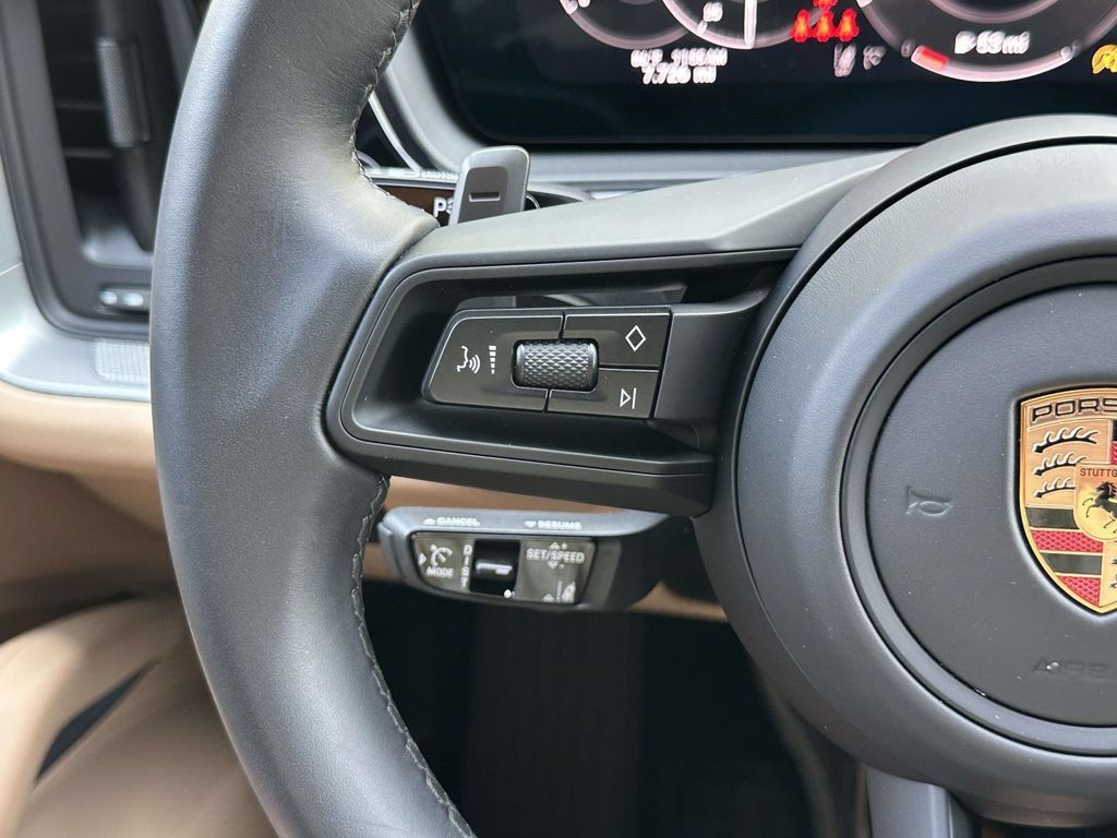 Certified 2026 Porsche Cayenne AWD/4WD image 22