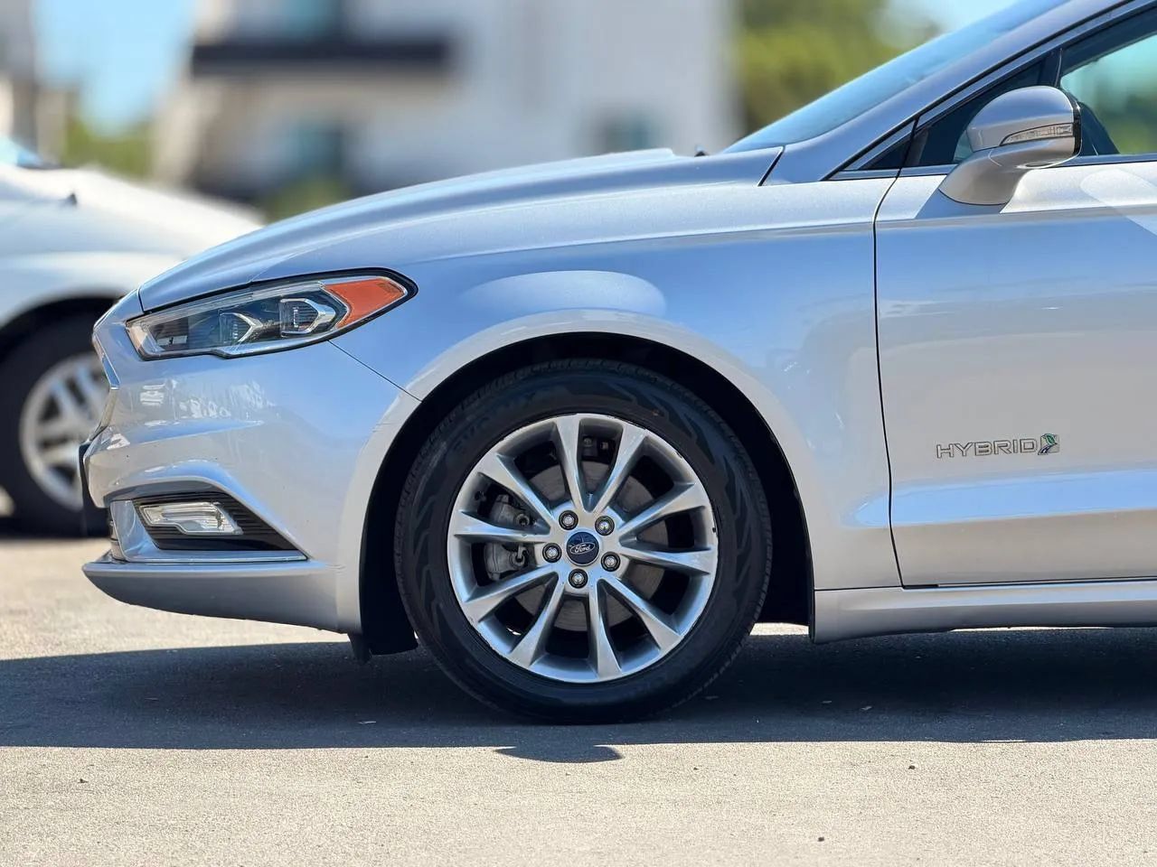 Used 2017 Ford Fusion SE w/ Equipment Group 602A FWD image 9