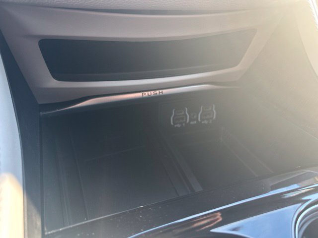 Used 2023 Chrysler Pacifica Limited FWD image 29