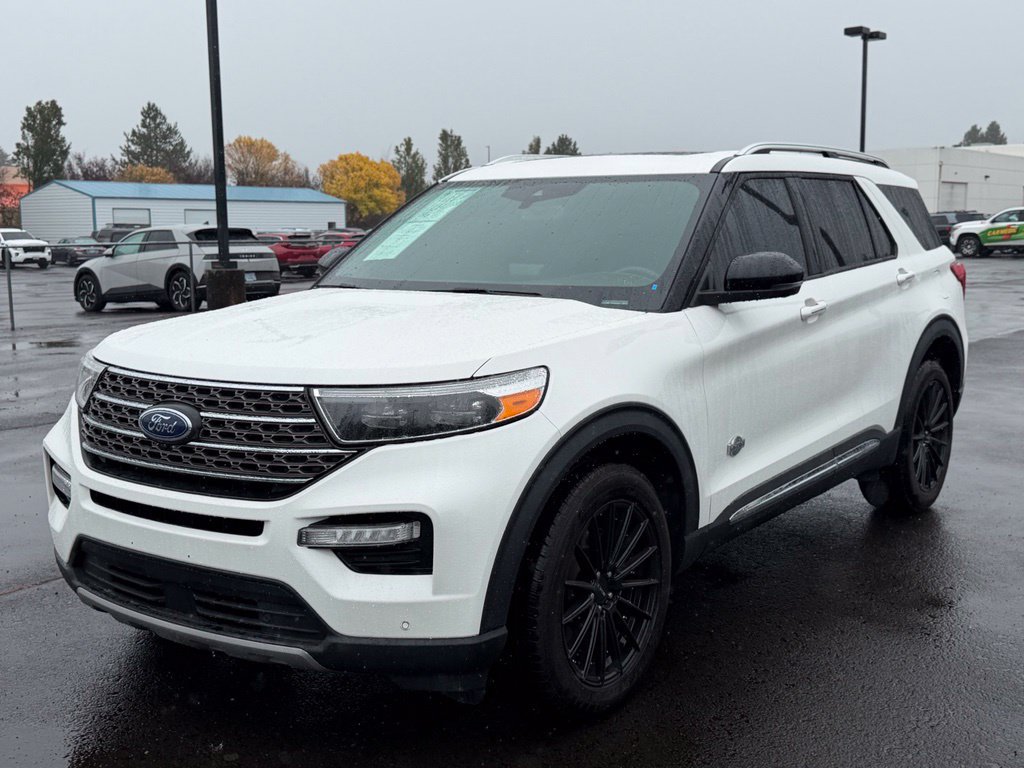 Used 2023 Ford Explorer King Ranch w/ Technology Package AWD/4WD image 4