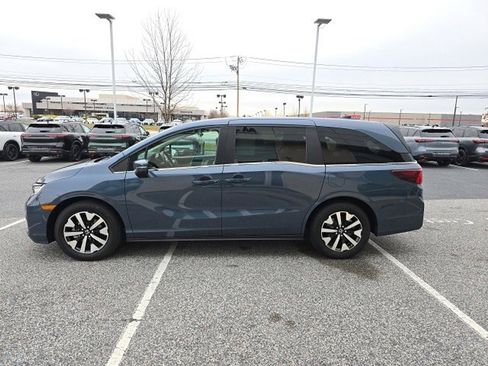 Used 2025 Honda Odyssey EX-L image 4